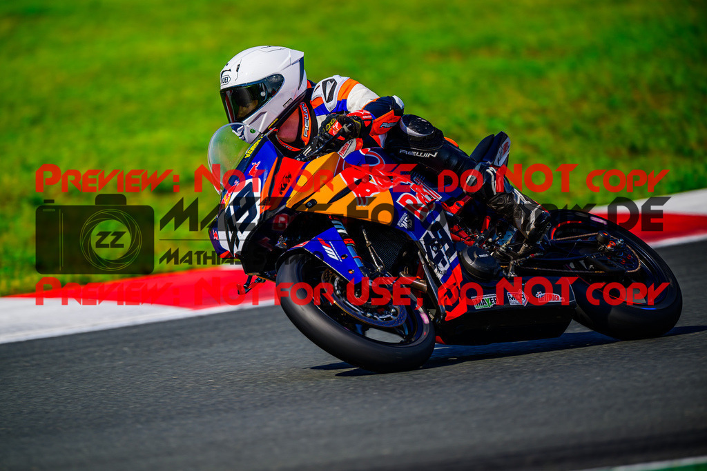 MaZZes_FotoMatrix_240601_6007705_2116 | SSP300