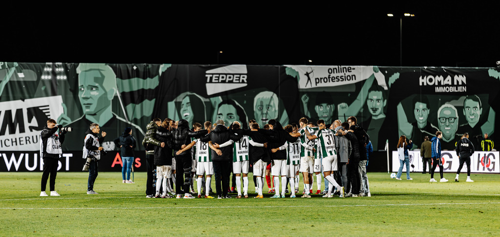 2. Bundesliga, Saison 2024/25, 7. Spieltag: SC Preußen Münster - FC Schalke 04 | Münster, 28.09.2024: 2. Bundesliga, 7. Spieltag, SC Preußen Münster gegen FC Schalke 04 im LVM-Preußenstadion in Münster. Foto: sportfotografie.ms | Markus Paletta - Realisiert mit Pictrs.com