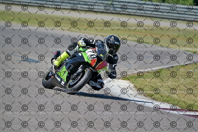 26BT01-0301 | 070 - Realisiert mit Pictrs.com