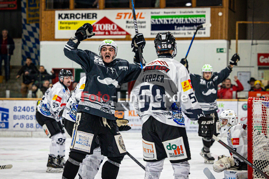 TSV Peißenberg MINERS gegen HC Landsberg RIVERKINGS | Eishockey Bayernliga Herren Vorrunde 2024/25, TSV Peißenberg MINERS gegen HC Landsberg RIVERKINGS, 20241108,Tor Matthäus LIDL (MINERS 19),2024-11-08 in Peißenberg (Eisstadion Peißenberg)Matthäus LIDL (MINERS 19)Copyright: WolfgangxLindner foto-lindner.de