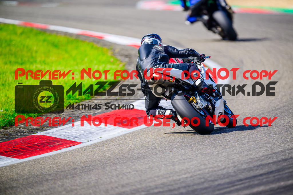 MaZZes_FotoMatrix_240519_6007705_0600 | Fotograf Mathias Schmid
Sportfotograf,
Eventfotograf,
Hochzeitsfotograf,
Portraitfotograf