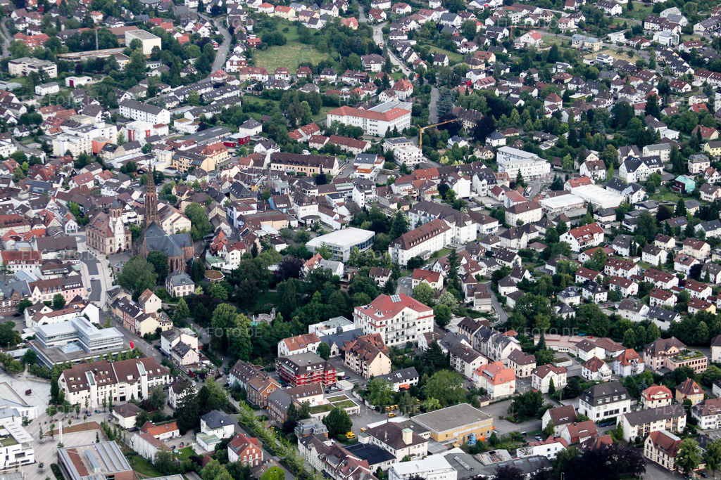 Luftbild: Stadtansicht vom Innenstadtbereich in Bühl im Bundesland Baden-Württemberg in Deutschland. Foto: IMG_18834.jpg vom 03.06.2009 durch Werner Riehm/FLY-FOTO.de