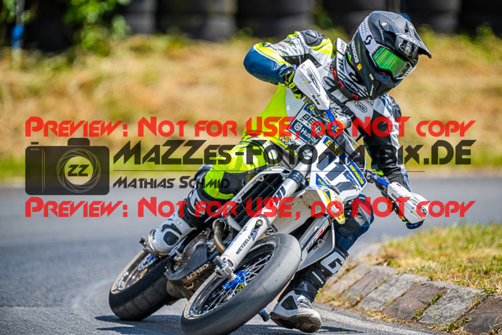 MaZZes_FotoMatrix_220529_8133 | Fotograf Mathias Schmid
Sportfotograf,
Eventfotograf,
Hochzeitsfotograf,
Portraitfotograf