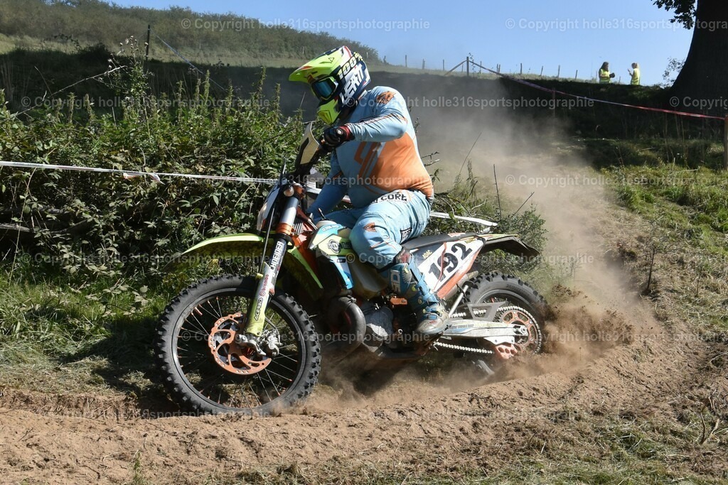 DSC_0138 | Sportfotografie , Motorsport, Motoross, Reitsport, Mointainbike, Enduro,
Landschaft , Outdoor, Eventfotografie, Landschaft, Bilder online bestellen - Realisiert mit Pictrs.com