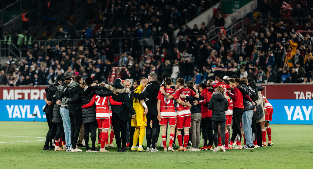 2. Bundesliga, Saison 2023/24, 25. Spieltag: Fortuna Düsseldorf - Hamburger SV | Düsseldorf, 08.03.2024: 2. Bundesliga, 25. Spieltag, Fortuna Düsseldorf gegen Hamburger SV in der Merkur Spiel-Arena in Düsseldorf. Foto: sportfotografie.ms | Markus Paletta - Realisiert mit Pictrs.com