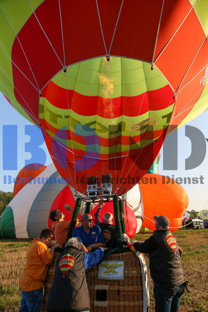  04.09.2021 - 
 | Sebastian Sendlak / Bochumer Nachrichtendienst (BOND) - Montgolfiade 2021 - Realisiert mit Pictrs.com