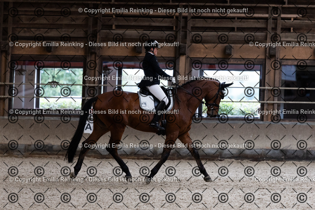 CL5A1163 | Emilia Reinking Fotografie - Realisiert mit Pictrs.com