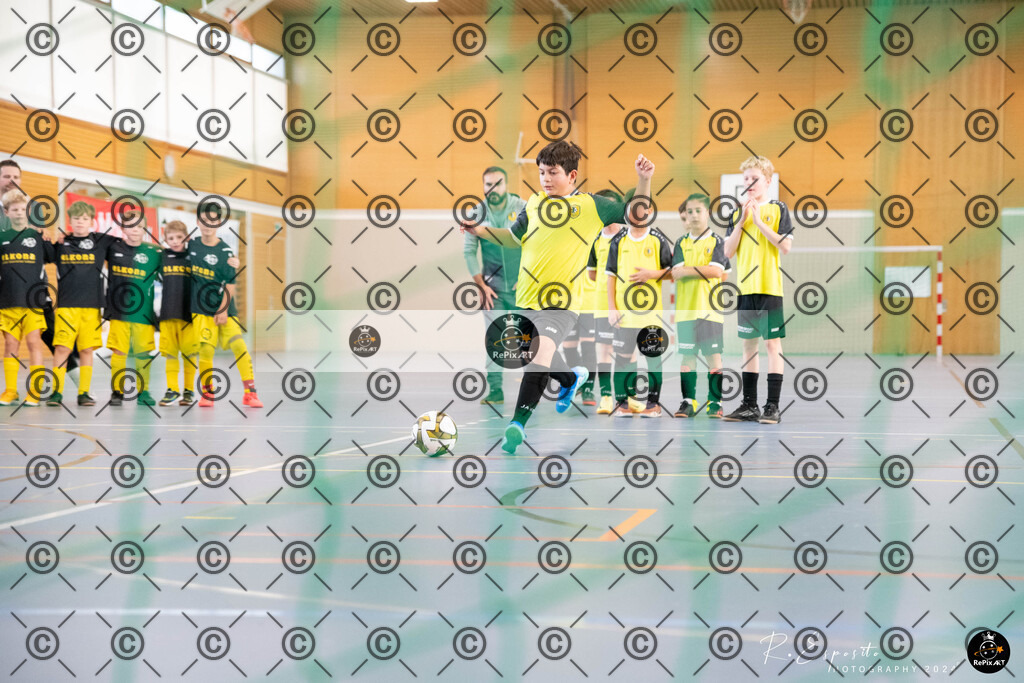 20241123_FCR-Hallenturnier-E__015 | Sport und Naturfotografie von Roberto Esposito zeigt echte Momente Bewegung und die Schönheit der Natur. Ausdrucksstarke Bilder schaffen Emotionen.