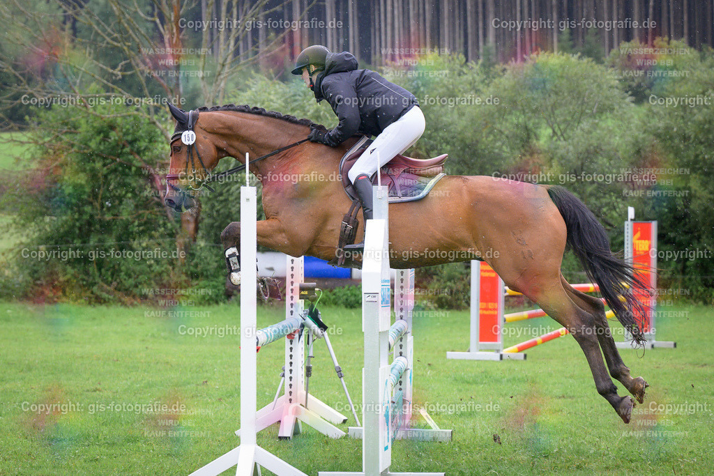 150_Langhof_Tamara_Icy-Eye_A1_Springen_250802_08 | gis-fotografie