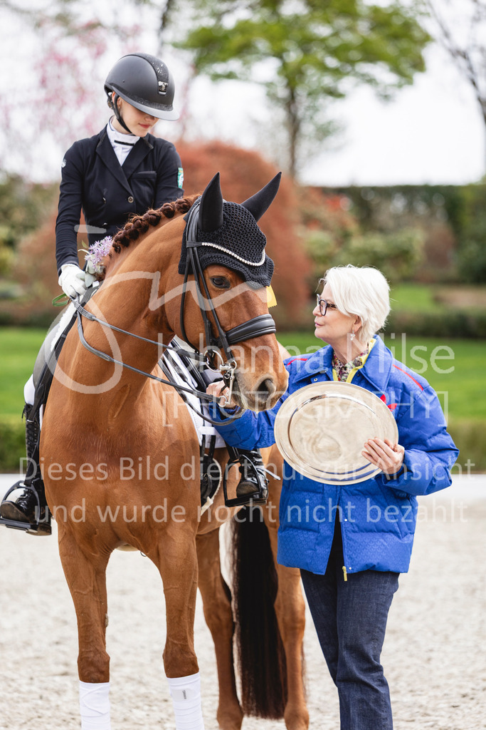 260412_Kronberg_S-Dressur-660 | Deine schönsten Turniermomente als professionelle Fotos! Entdecke hochwertige Pferdesport-Fotografie im Online-Shop. Jetzt Fotos finden & bestellen!