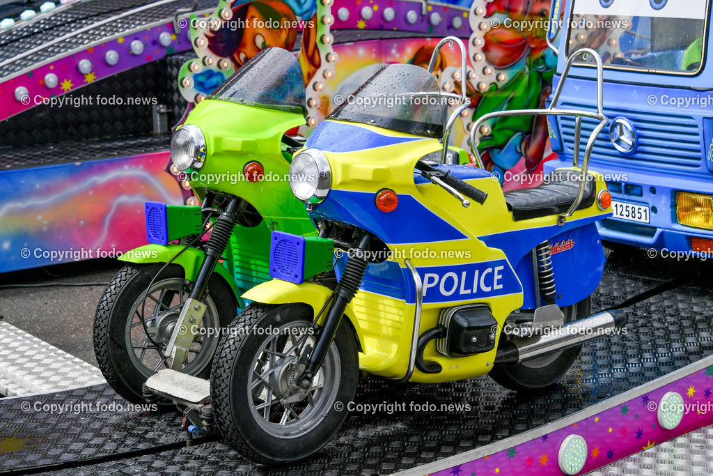 Deutschland_ Baden-Wuerttemberg_ Stuttgart_ 26.04.2025-23 | 26.04.2025, Deutschland, GER, Baden-Wuerttemberg, Stuttgart, im Bild Themenbild, Stuttgarter Fruehlingsfest, Karussell, Kinder, Ringelspiel, Menschen, Besucher, Spass, Freude, Stadtansichten, Feature, Symbolbild