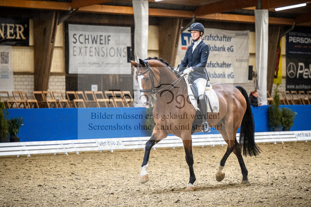 DOS_3234 | Entdecke hochwertige Reitturnierfotos von Foto Oger. Professionell, emotional und authentisch – jetzt Lieblingsmomente im Shop bestellen.Deutschlandweite Turnierfotografie. - Realisiert mit Pictrs.com
