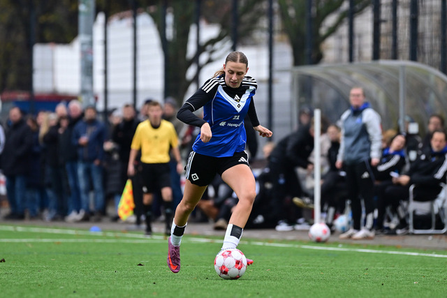 Fußball I Frauen I Saison 2025-2026 I Regionalliga Nord I 10. Spieltag I FC St. Pauli - Hamburger SV U20 I 11365 | Der Sportfotograf. - Realisiert mit Pictrs.com