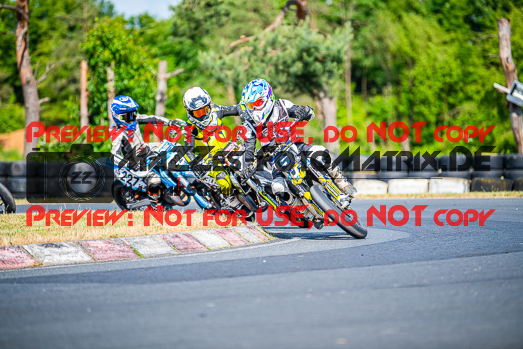 MaZZes_FotoMatrix_220528_5659 | Fotograf Mathias Schmid
Sportfotograf,
Eventfotograf,
Hochzeitsfotograf,
Portraitfotograf