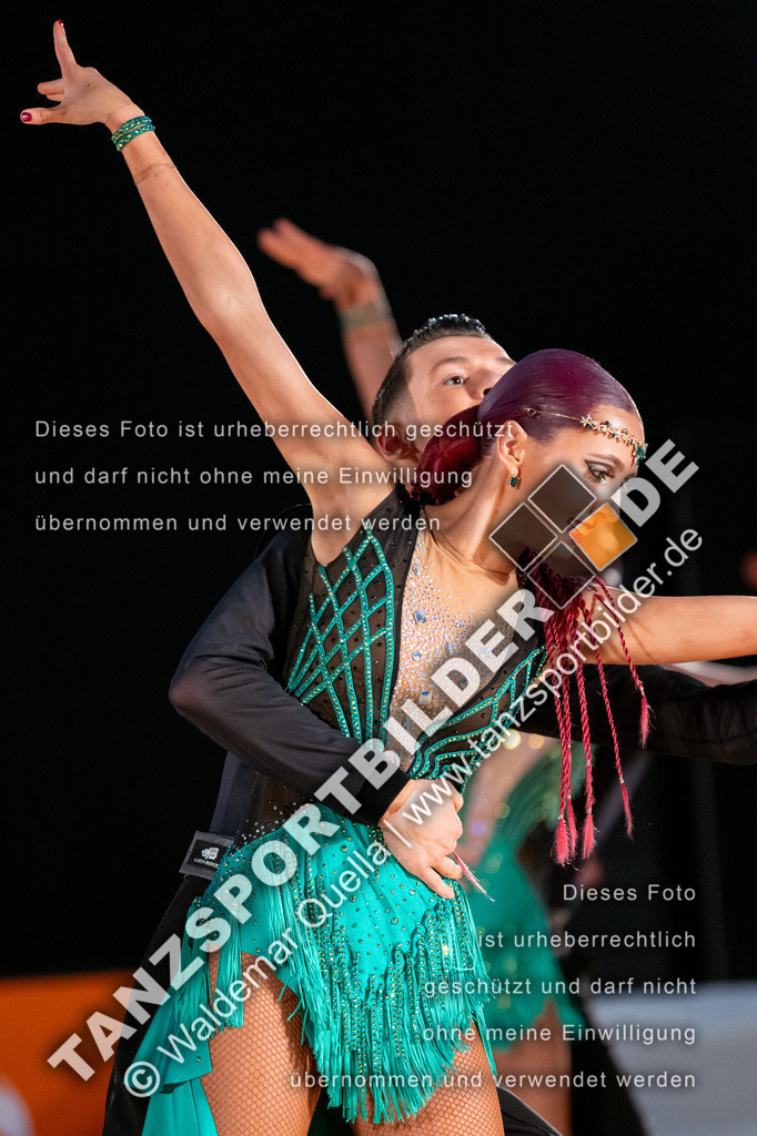 20250503-10377 | Hier finden Sie Tanz Bilder vom Latein und Standard Formationen tanzen. Sportbilder vom Tanzsport. Schöne Fotos und von Weltmeisterschaft, Europameisterschaft, Bundesliga, Regionalliga, Oberliga und Landesliga sowie von GOC Stuttgart, DanceComp, WM Bremen