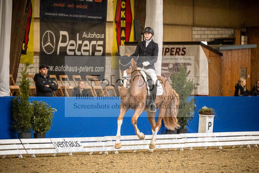 DOS_0590 | Entdecke hochwertige Reitturnierfotos von Foto Oger. Professionell, emotional und authentisch – jetzt Lieblingsmomente im Shop bestellen.Deutschlandweite Turnierfotografie. - Realisiert mit Pictrs.com