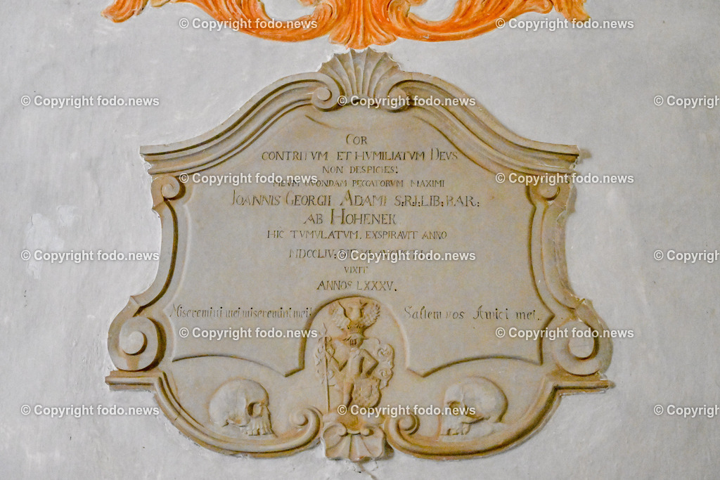 Schloss Schluesslberg_ Spiegelfeld_ 14.08.2023-30 | 14.08.2023, Schluesselberg, AUT, Schloss Schluesselberg, Spiegelfeld, im Bild Gedenkstein in der Kapelle