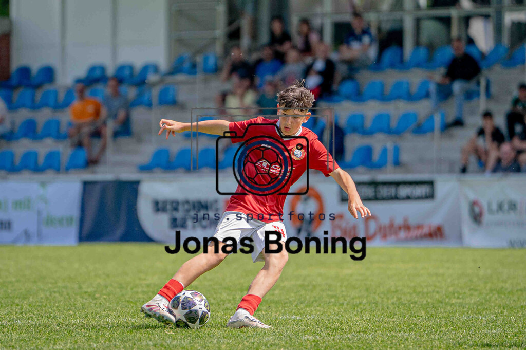 Fußball I C-Junioren I Saison 2025-2026 I Pfingsturnier Langförden I 13881 | jns.sportfotos - Realisiert mit Pictrs.com