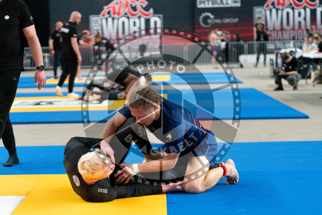 20250517PBB3980 | Athletes compete during the first day of the ADCC Amateur World Championship on May 15, 2025 in Warsaw, Poland. © Chiara Dazi / photoblackbelt