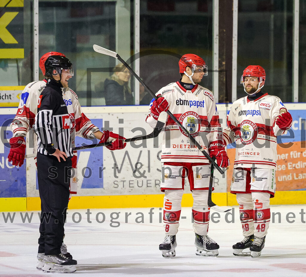 2025-09-12_041_TSV_Erding_gegen_EV_Landshut | Erding, Deutschland, 12.09.2025:Eishockey, Oberliga Süd 2025 / 2026, Testspiel, TSV Erding gegen EV Landshut, Endergebnis: 4:6Finn Serikow (EV Landshut, #8), Wade Bergman (EV Landshut, #48)Foto: Christian Riedel / fotografie-riedel.net