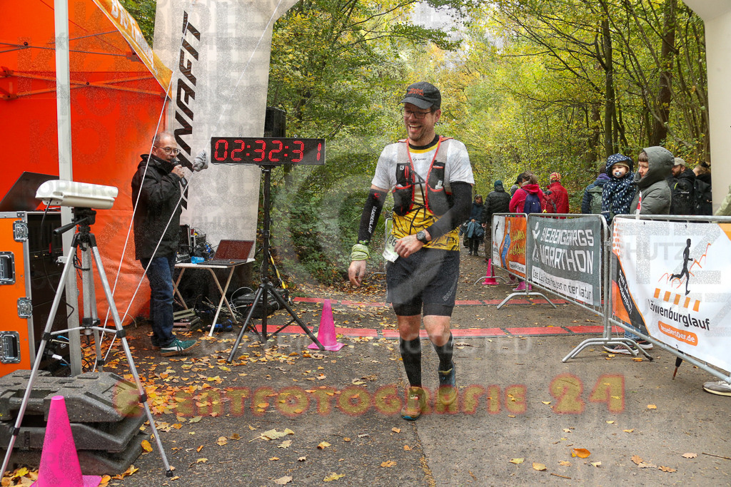 251026_1234_EX1_0703 | Sportfotografie im Rhein-Sieg Kreis, Köln, Bonn, NRW, Rheinland Pfalz, Hessen, etc. Unser Tätigkeitsfeld umfasst den Laufsport vom Volkslauf über den Marathon, Duathlon, Triathon bis zum Ultralauf wie Kölnpfad Ultra oder Schindertrail.