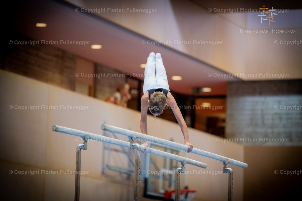 Promo-46 | "Fussifoto.com – Ihr Ansprechpartner für hochwertige Fotografie! Entdecken Sie kreative Bilder und professionelle Dienstleistungen. Kontaktieren Sie uns für Ihre Projekte!"