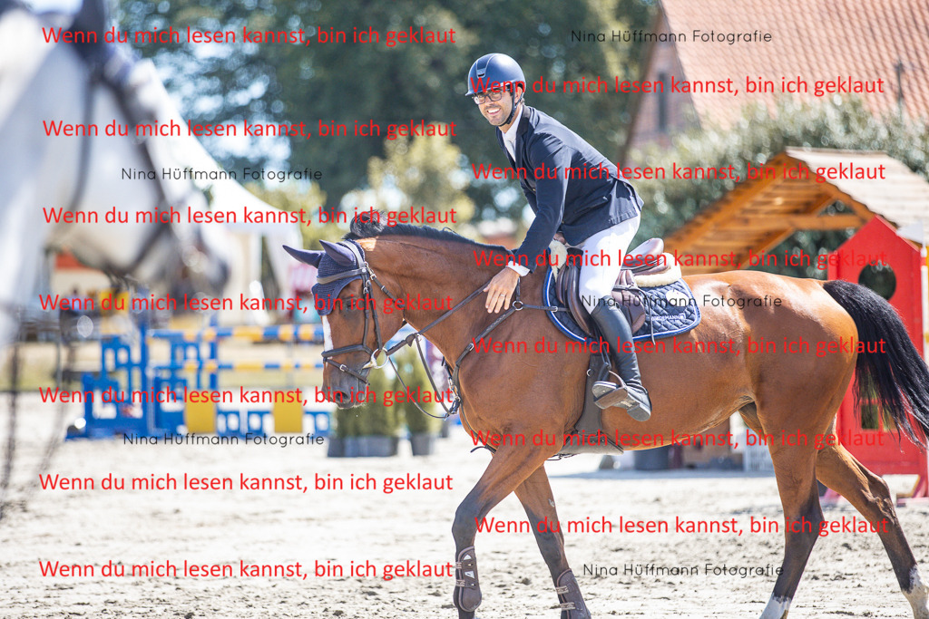 BK1A6420 | Turnierbilder Turnierfotos Nina Hüffmann Turnierfotografie Pferdefotografie Tierzeichnung Haustierzeichnung Pferdezeichnung Hundezeichnung Videograf  - Realisiert mit Pictrs.com