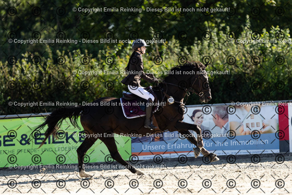 CL5A1319 | Emilia Reinking Fotografie - Realisiert mit Pictrs.com