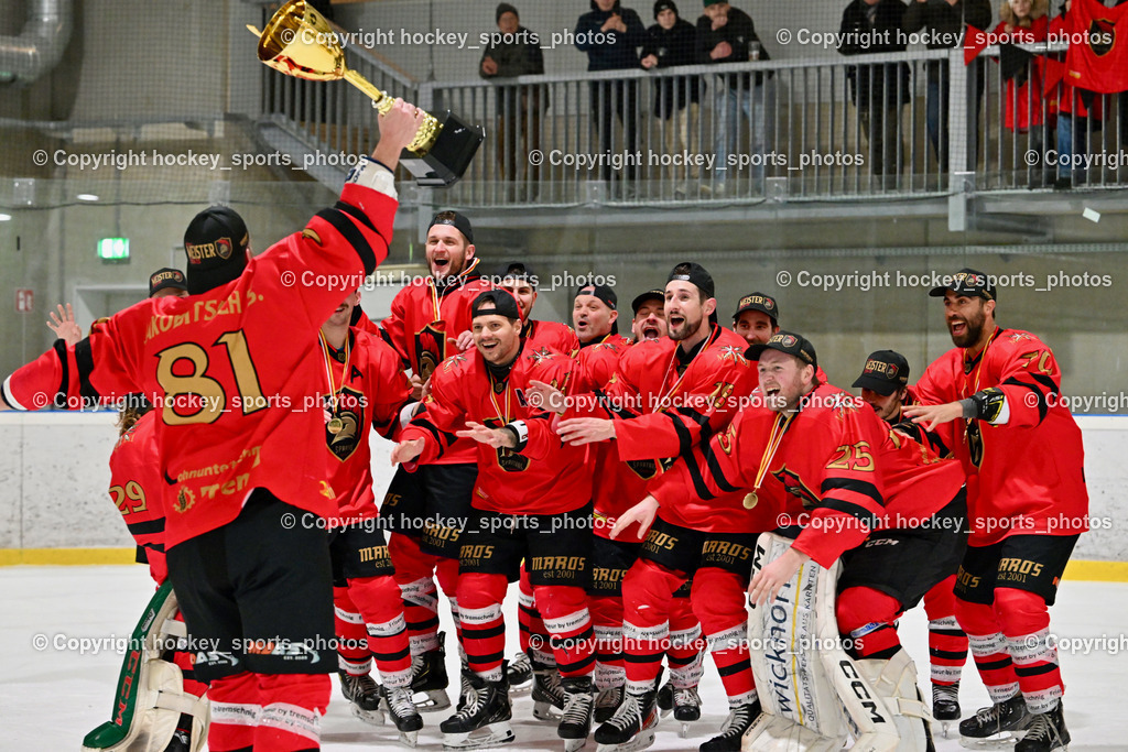 Lendhafen Seelöwen vs. Spartans Althofen | Meisterfeier Spartans Althofen Mannschaft, Lendhafen Seelöwen vs. Spartans Althofen, Lendhafen Seelöwen vs. Spartans Althofen am 14.02.2025 in Ferlach (HTC Eishalle Ferlach), Austria, (Photo by Bernd Stefan)