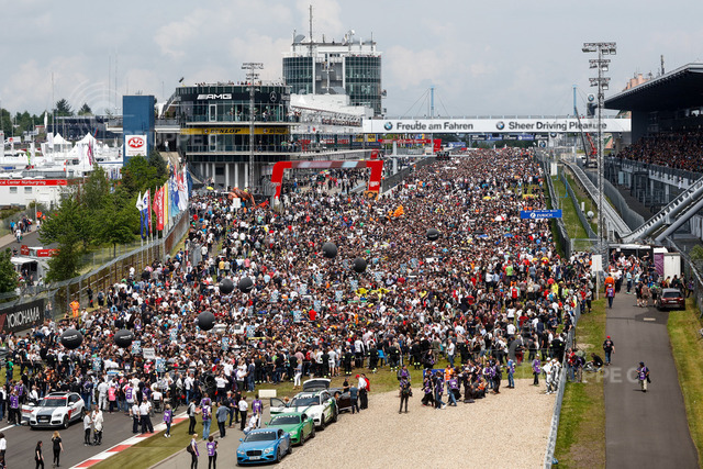 24hNbg16_B75613_BU | 24 Stunden Nürburgring 2016 - Foto: Gruppe C - Realisiert mit Pictrs.com