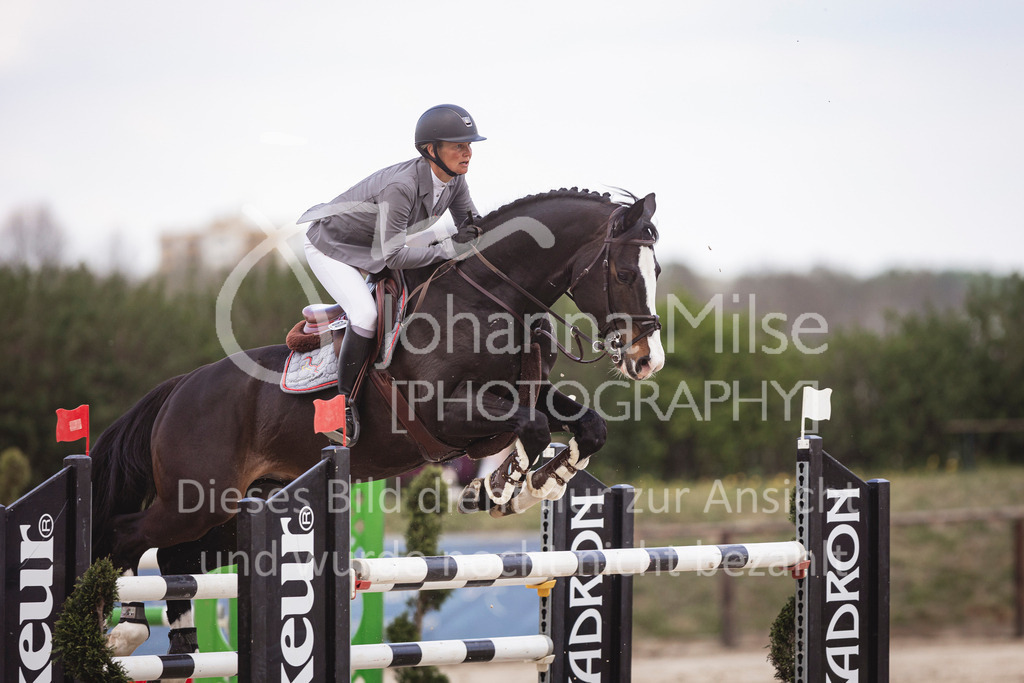 250416_M2-Springen-429 | Deine schönsten Turniermomente als professionelle Fotos! Entdecke hochwertige Pferdesport-Fotografie im Online-Shop. Jetzt Fotos finden & bestellen!