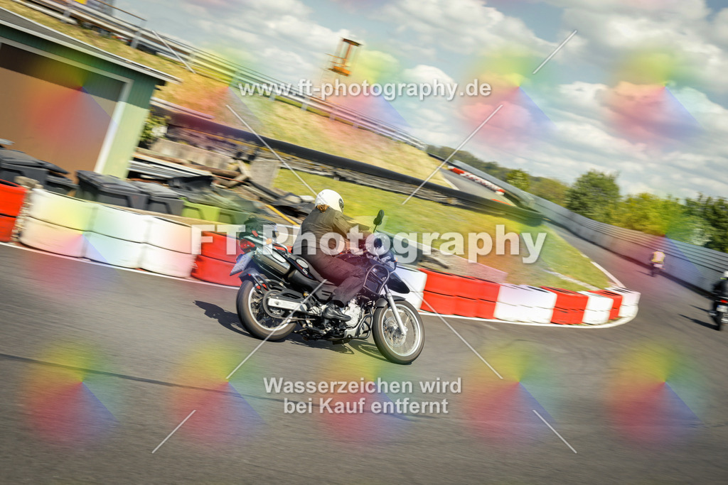 OBK_Mai_Martina_Markus-11143 | Hier findet Ihr Bilder von Touristenfahrten auf der Nürburgring Nordschleife oder von anderen Veranstaltungen die ich besucht habe. Viel Spass beim Durch Schauen 