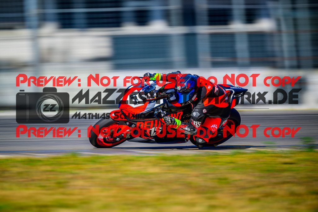 MaZZes_Fotomatrix_20250628_6007705_6577 | WEISS