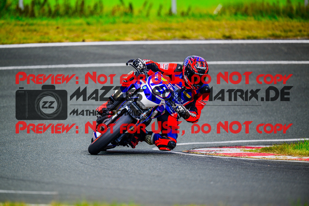 MaZZes_FotoMatrix_240728_6007705_3788 | TWIN