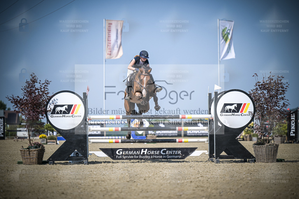 DOS_2958 | Entdecke hochwertige Reitturnierfotos von Foto Oger. Professionell, emotional und authentisch – jetzt Lieblingsmomente im Shop bestellen. - Realisiert mit Pictrs.com