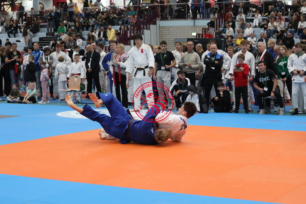 1J7A3071 | Fotos vom Adler Cup - Pictures from Adler Cup

Hier findet Ihr alle Eindrücke und großen Momente der Adler Cup Wochenenden. Here you will find all impressions and great moments of the Adler Cup weekends. - Realisiert mit Pictrs.com