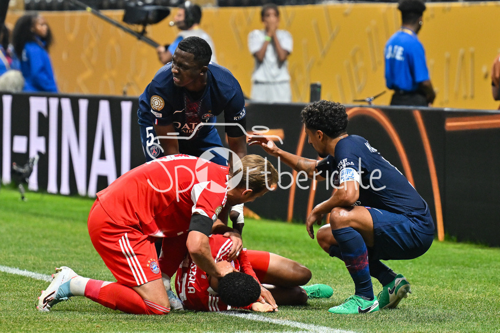 Paris Saint Germain - FC Bayern München | entsetzten auf dem Platz nach der schweren Verletzung von Jamal MUSIALA (FC Bayern Muenchen 42) / FIFA Club World Cup: Paris Saint Germain - FC Bayern Muenchen, Mercedes Benz Stadium am 05.07.2025 / NOT FOR SALE IN USA