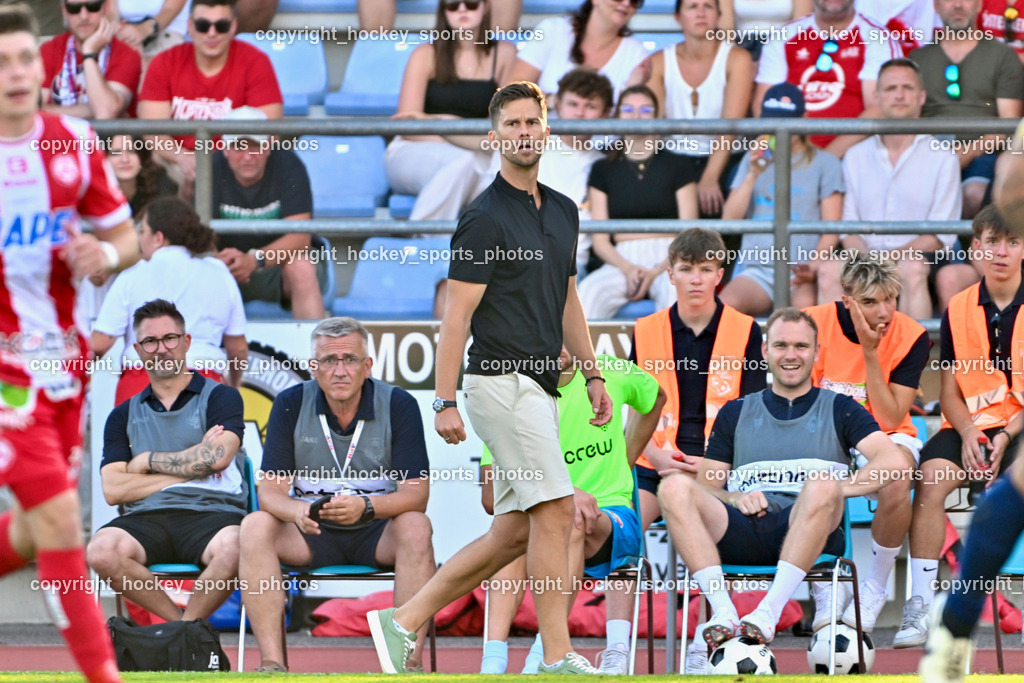 ATUS Velden vs. GAK | Headcoach ATUS Velden Marcel Günther Kuster, ATUS Velden vs. GAK, ATUS Velden vs. GAK am 26.07.2024 in Villach (Stadion Lind), Austria, (Photo by Bernd Stefan)
