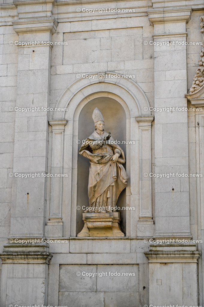 Italien_ Toscana_ Lucca_ 29.05.2024-38 | 29.05.2024, Italien, ITA, Toskana, Lucca im Bild Stadtansichten, Gebäude, Architektur, Touristen, Historisch, Souvenier, 


Lucca ist die Hauptstadt der Provinz Lucca in der Toskana. Sie liegt im Tal des Flusses Serchio etwa 20 km nordöstlich von Pisa und 20 km östlich der toskanischen Küste
Quelle: Wikipedia
