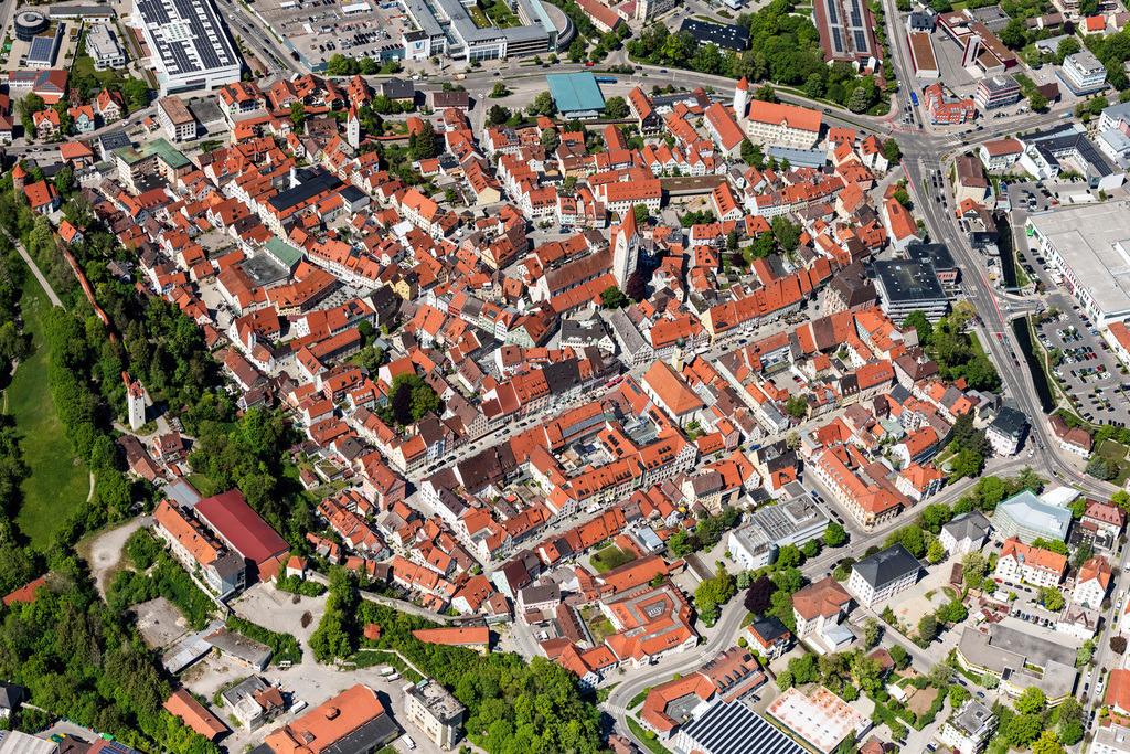dr__0064341.jpg | KAUFBEUREN 01.06.2021 Altstadtbereich und Innenstadtzentrum in Kaufbeuren im Bundesland Bayern, Deutschland. // Old Town area and city center in Kaufbeuren in the state Bavaria, Germany. Foto: Daniel Reiter