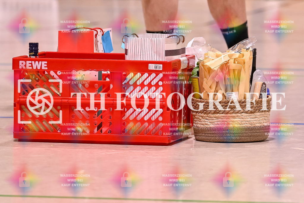 GER, SG Maulburg/Steinen - SG Walkirch/Denzlingen, Handball, Landesliga, 25. Spieltag, Saison 2023/2024, 27.04.2024 | Stockphoto Praesentkorb, Geschenk

GER, SG Maulburg/Steinen - SG Walkirch/Denzlingen, Handball, Landesliga, 25. Spieltag, Saison 2023/2024, 27.04.2024

Foto: TH Fotografie/Thomas Hess