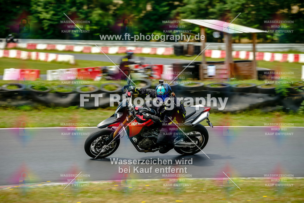 VBK-4817 | Hier findet Ihr Bilder von Touristenfahrten auf der Nürburgring Nordschleife oder von anderen Veranstaltungen die ich besucht habe. Viel Spass beim Durch Schauen 