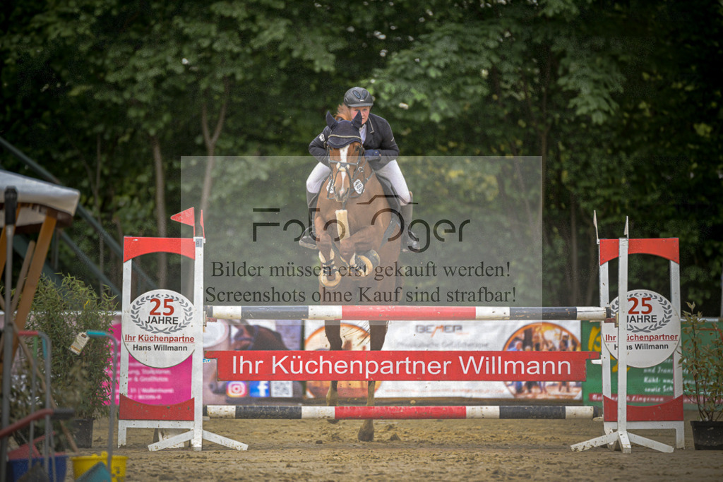 20240505-DOS_8218 | Entdecke hochwertige Reitturnierfotos von Foto Oger. Professionell, emotional und authentisch – jetzt Lieblingsmomente im Shop bestellen.Deutschlandweite Turnierfotografie. - Realisiert mit Pictrs.com