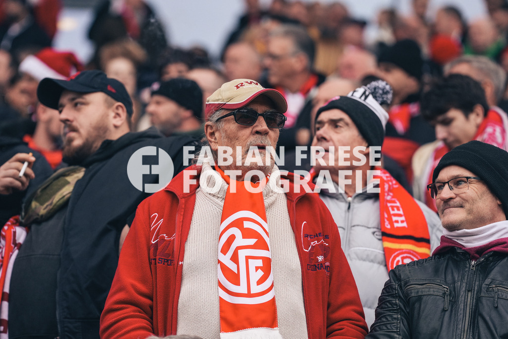 GER Rot-Weiss Essen vs. SSV Ulm, Fussball, 3. Liga, Spieltag 19, Saison 2025/2026, 20.12.2025 | GER Rot-Weiss Essen vs. SSV Ulm, Fussball, 3. Liga, Spieltag 19, Saison 2025/2026, 20.12.2025Foto: Fabian Friese - Realisiert mit Pictrs.com