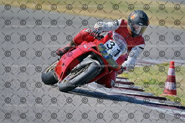 26bc03-0547 | markuskiefer.com - Realisiert mit Pictrs.com