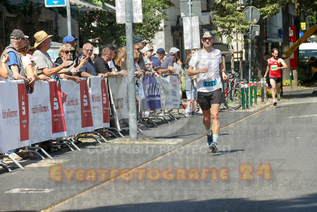 250621_1143_EX1_3863 | Sportfotografie im Rhein-Sieg Kreis, Köln, Bonn, NRW, Rheinland Pfalz, Hessen, etc. Unser Tätigkeitsfeld umfasst den Laufsport vom Volkslauf über den Marathon, Duathlon, Triathon bis zum Ultralauf wie Kölnpfad Ultra oder Schindertrail.