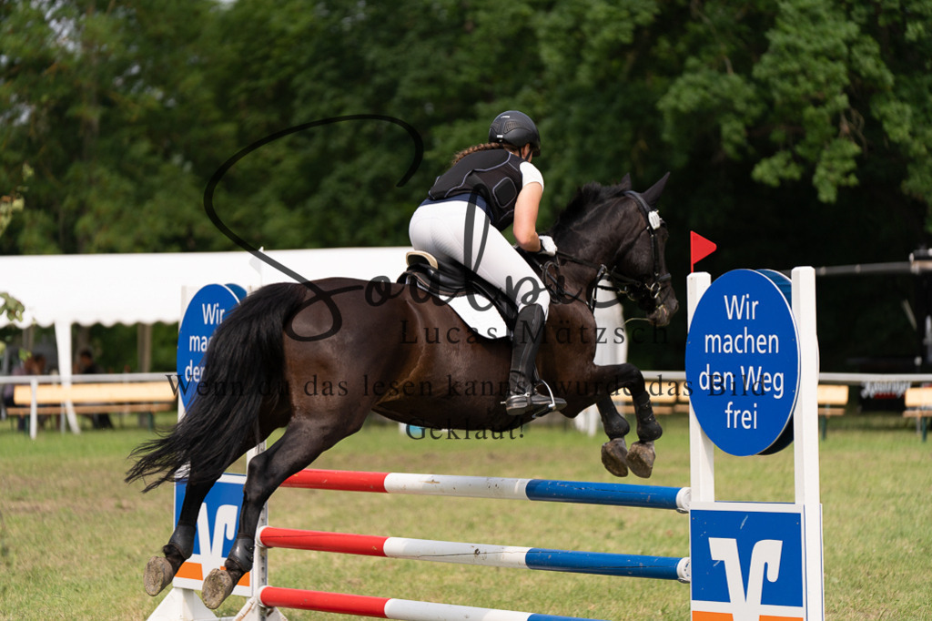A7501857 | Turnier/Reitfotograf