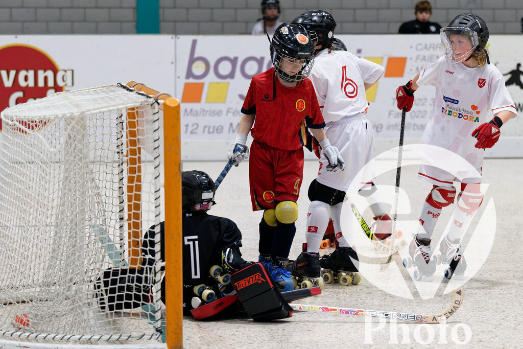 U11  - Geneve RHC v Pully RHC  |  during the U11  match between Geneve RHC and Pully RHC  at Centre sportif de la queue d'arve in Geneve, Switzerland