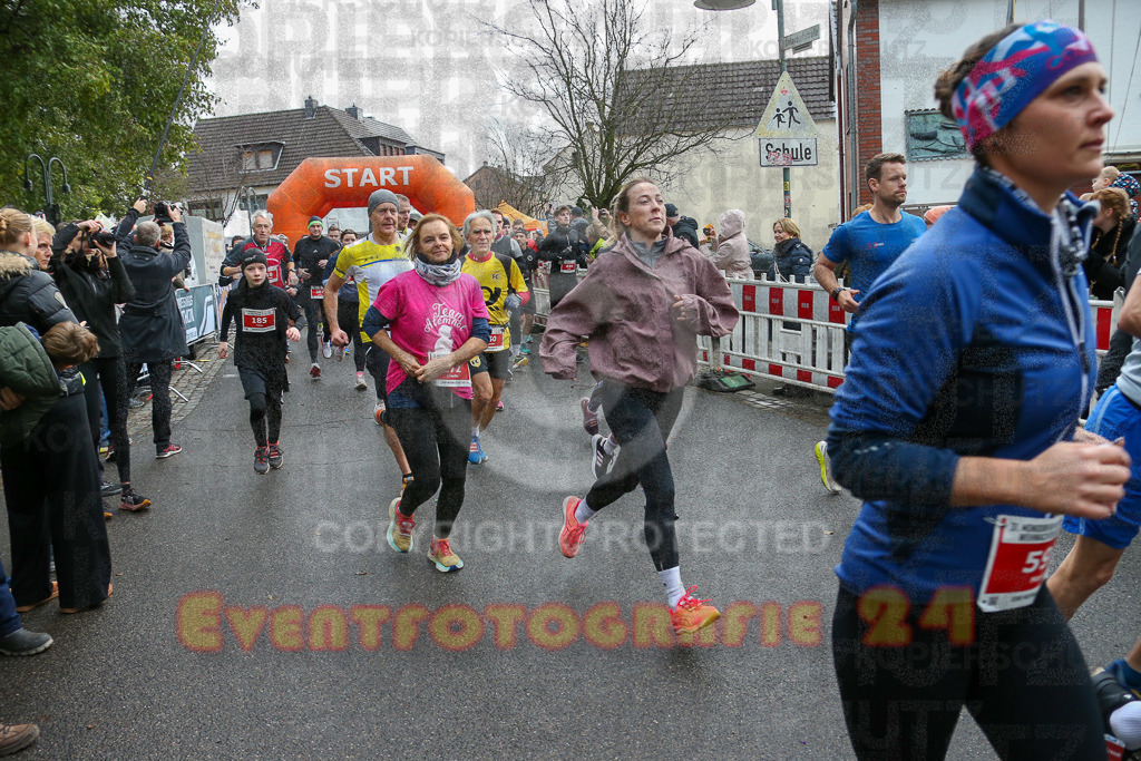 251130_1133_EX1_7999 | Sportfotografie im Rhein-Sieg Kreis, Köln, Bonn, NRW, Rheinland Pfalz, Hessen, etc. Unser Tätigkeitsfeld umfasst den Laufsport vom Volkslauf über den Marathon, Duathlon, Triathon bis zum Ultralauf wie Kölnpfad Ultra oder Schindertrail.