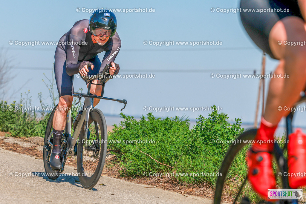 353_AR7_4100 | Neusiedlersee Radmarathon 2026@sportshot_your_pictrs #yourpictures#roadtowm2029 #nrm #neusiedlerseeradmarathon #neusiedlersee #neusiedlerseetourismus #burgenland #mörbisch #nrm26 #burgenlandtourismus #voglundco #poweredbyburgenlandtourismus #radsport #rad #marathon #ucigranfondo #visitburgenland #ucigranfondoworldseries